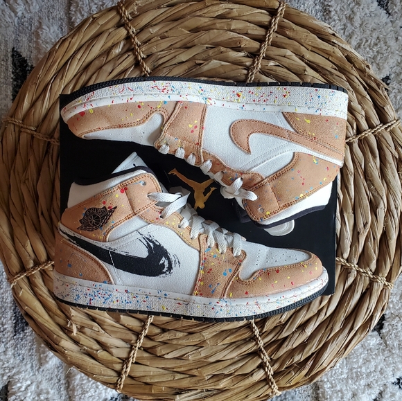 Nike Other - Nike Air Jordan 1 Mid SE - Brushstroke
